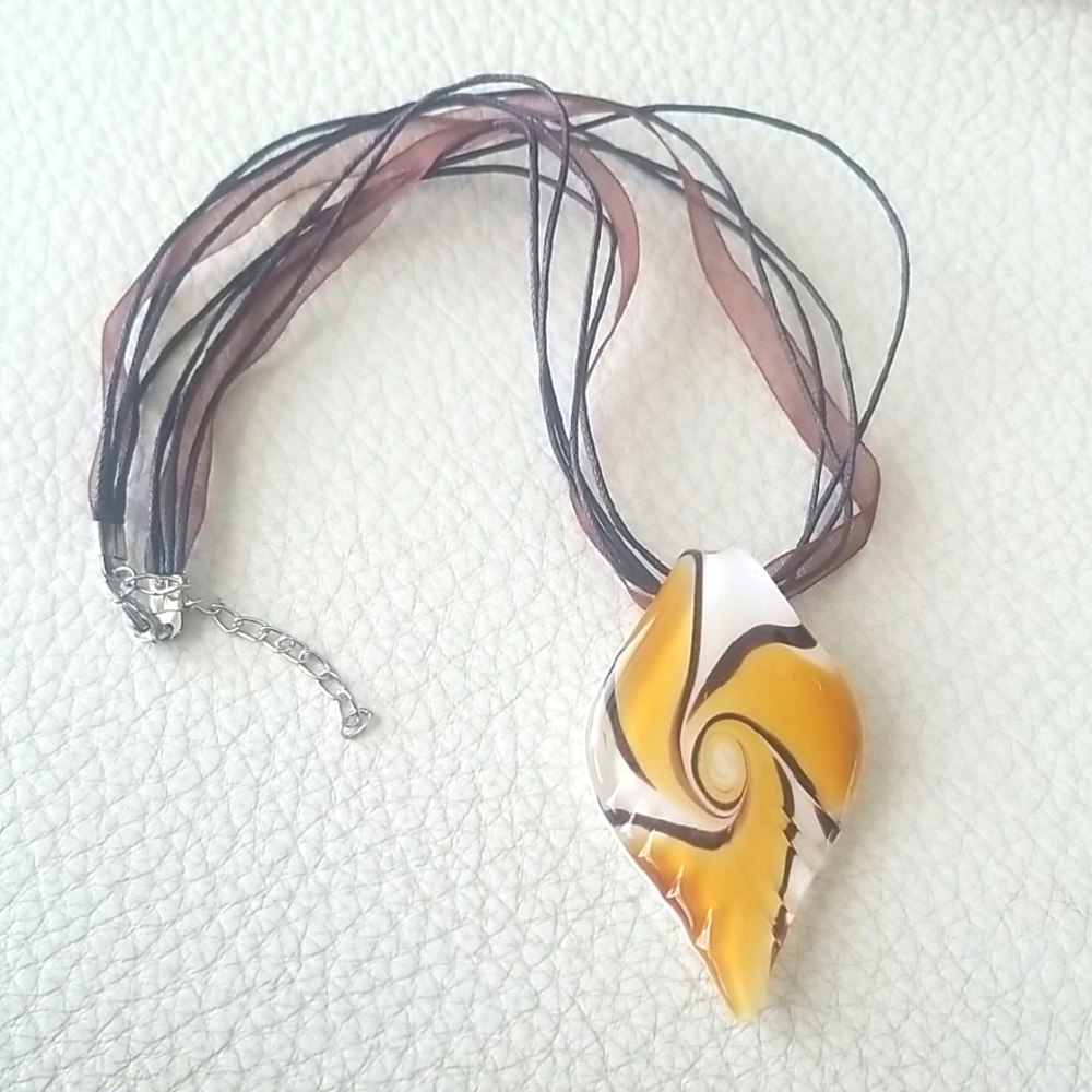 Boho Hippie Blown Glass Swirl Pendant Necklace – Yellow & Brown